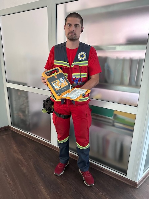 AEDs for frontline ambulances