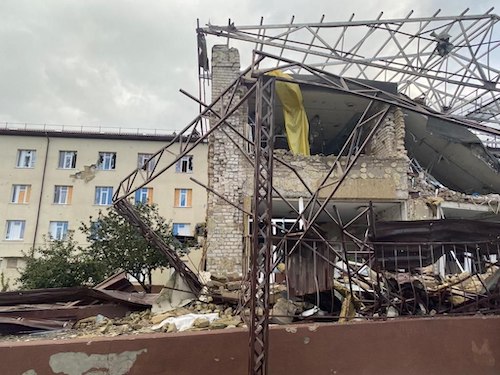 Damage to Izyum Hospital.